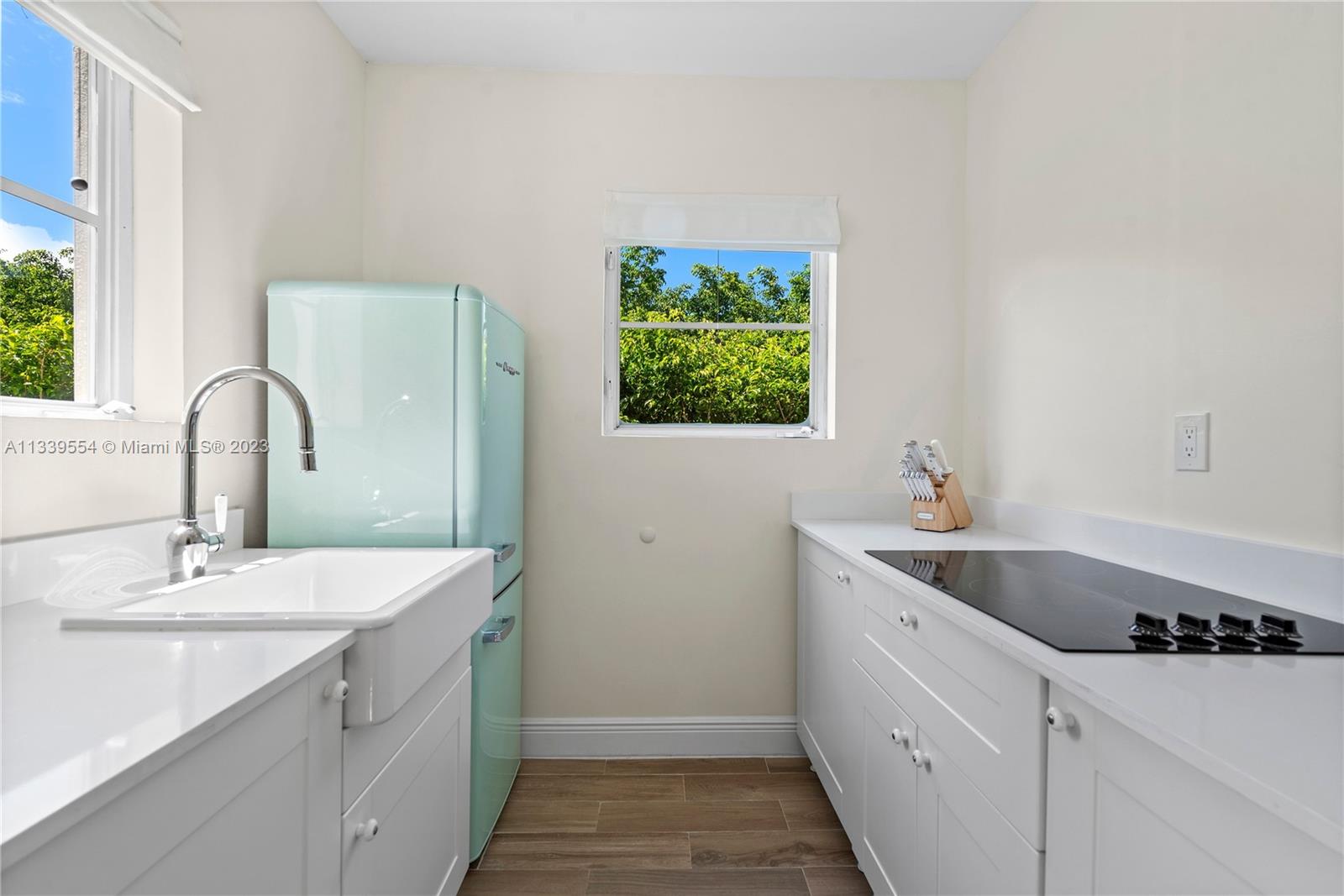 MID GOLF SUB 1ST ADDN - Residential