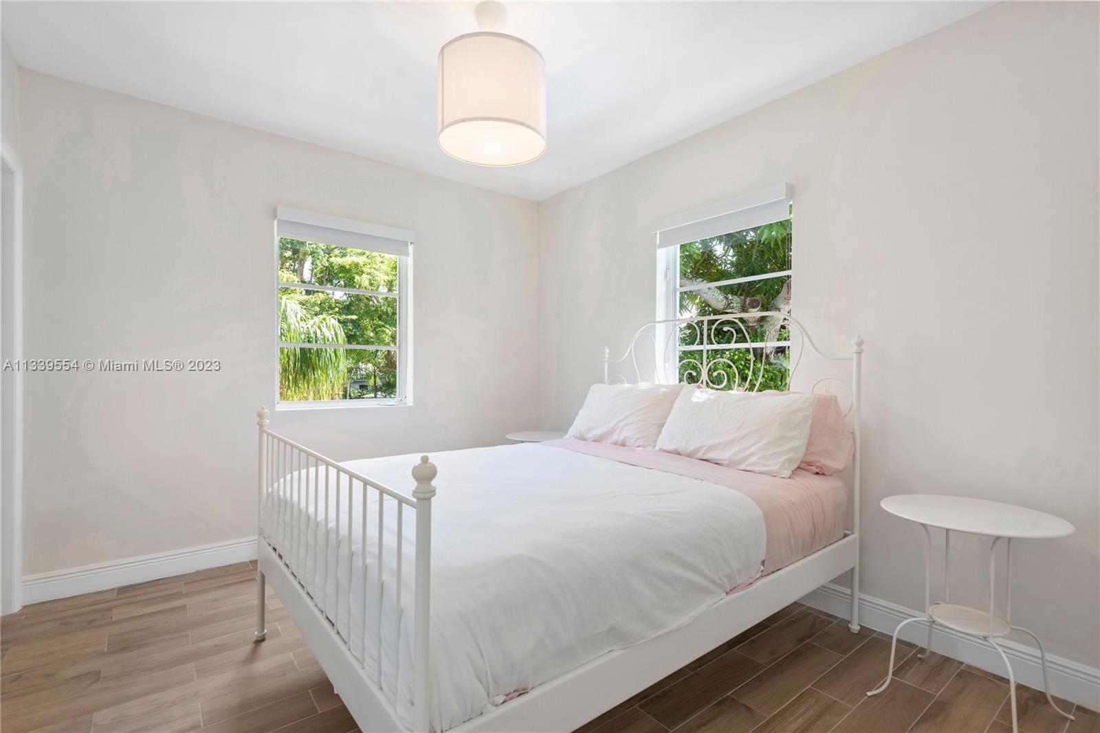 MID GOLF SUB 1ST ADDN - Residential