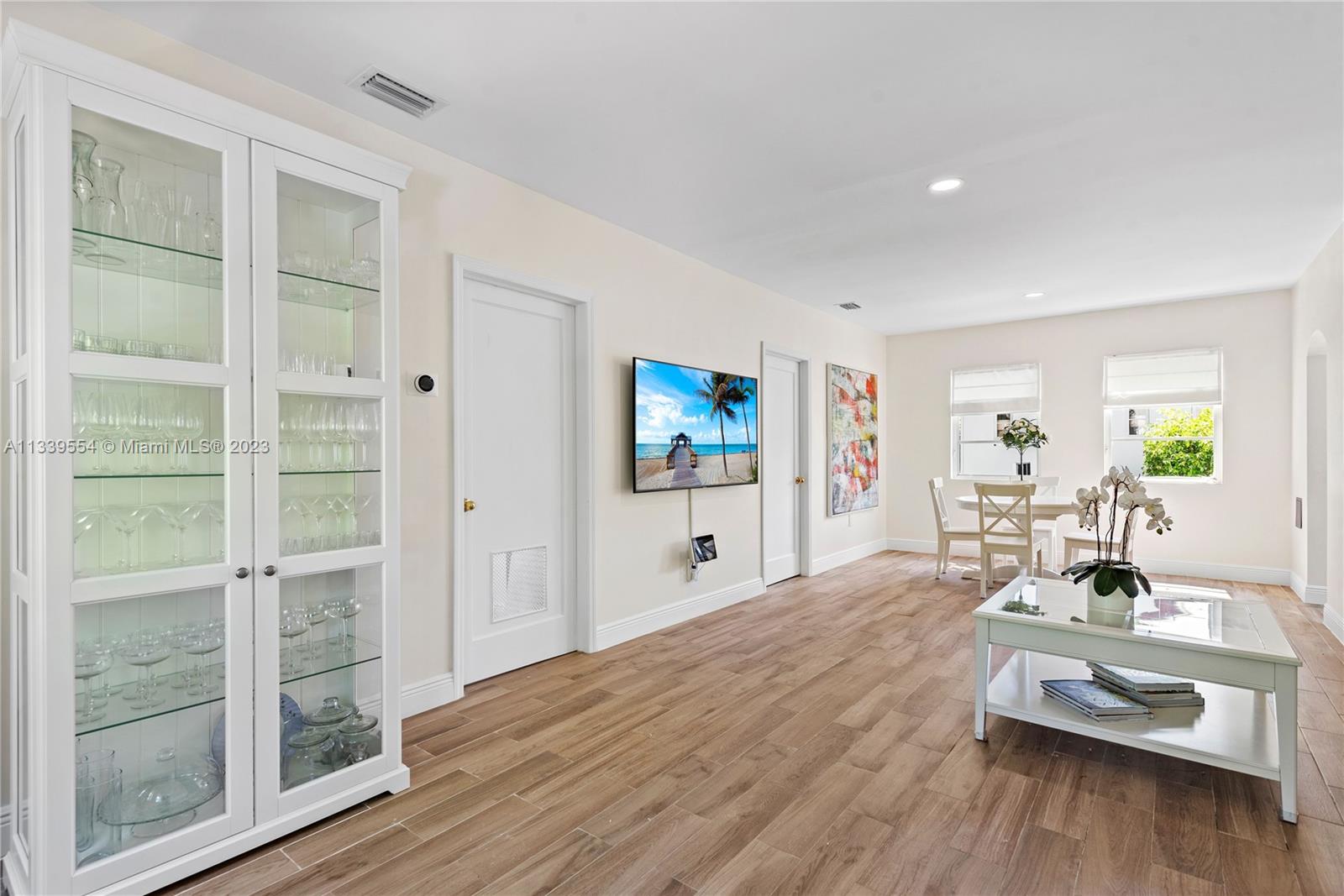 MID GOLF SUB 1ST ADDN - Residential