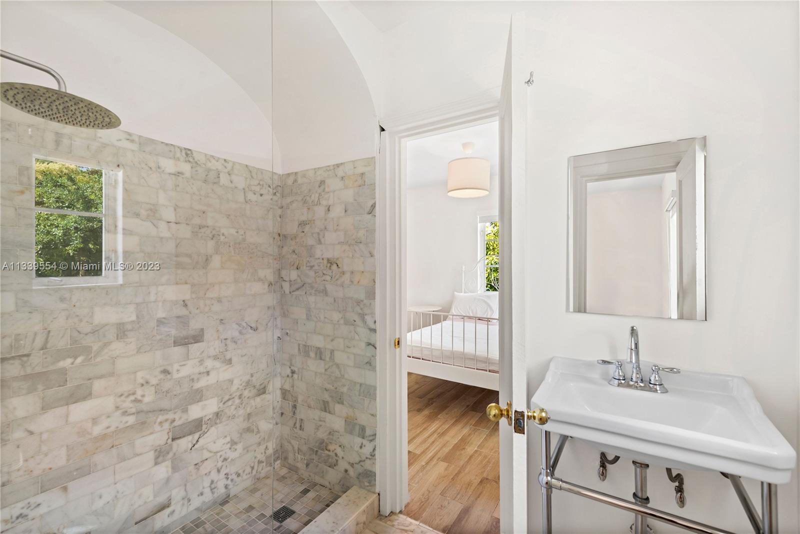 MID GOLF SUB 1ST ADDN - Residential