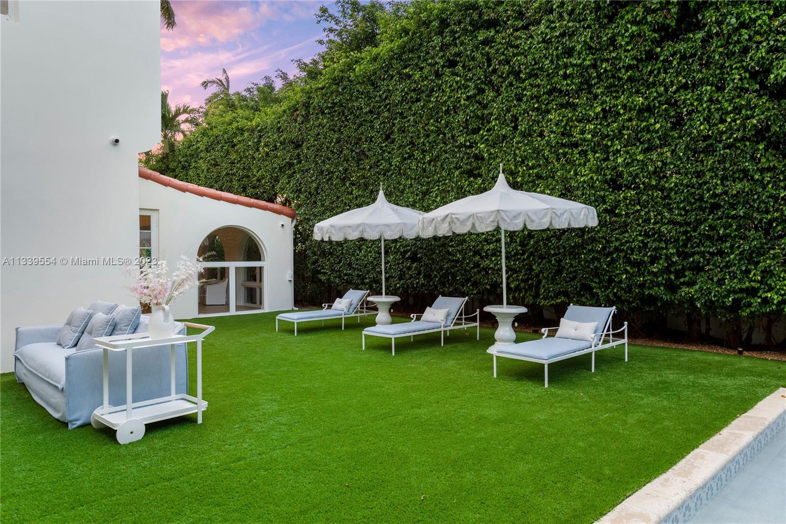 MID GOLF SUB 1ST ADDN - Residential