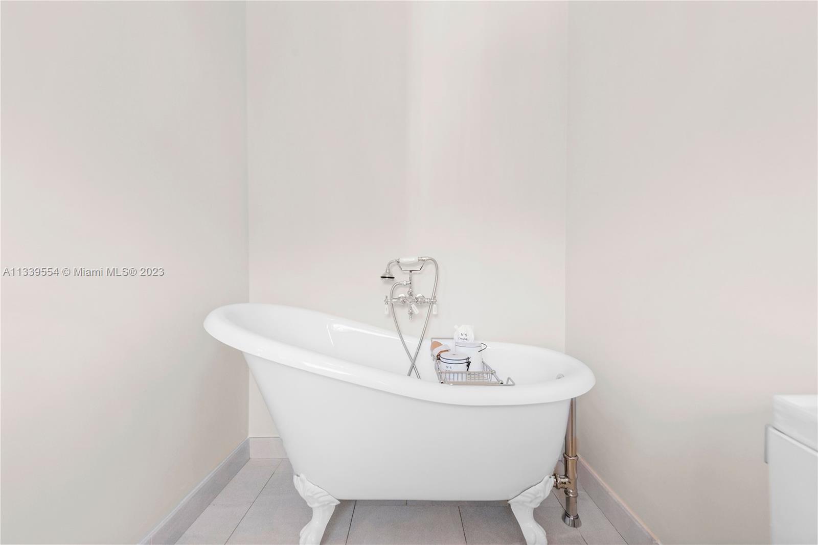 MID GOLF SUB 1ST ADDN - Residential