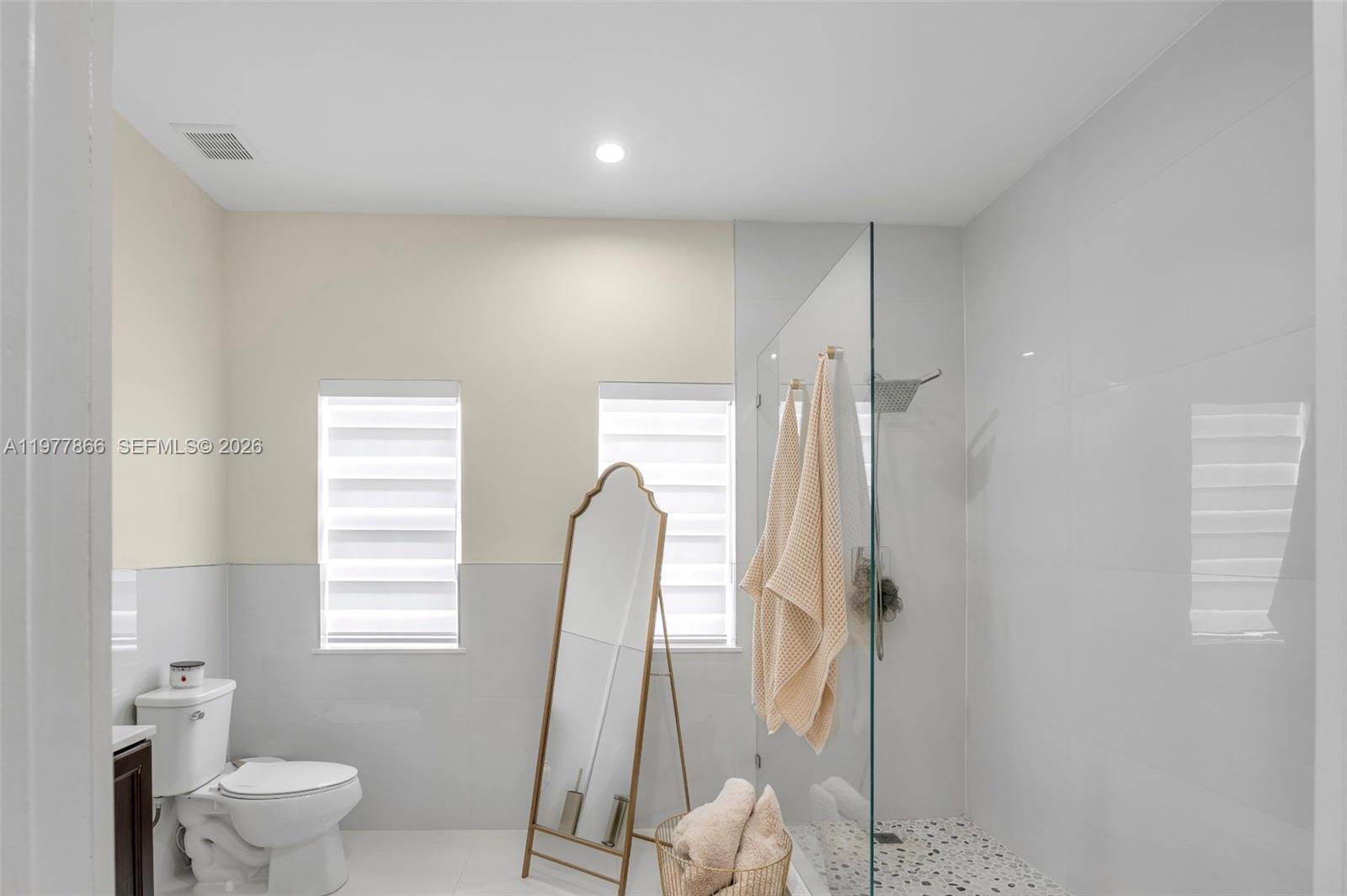 MILON VENTURE - Residential Lease