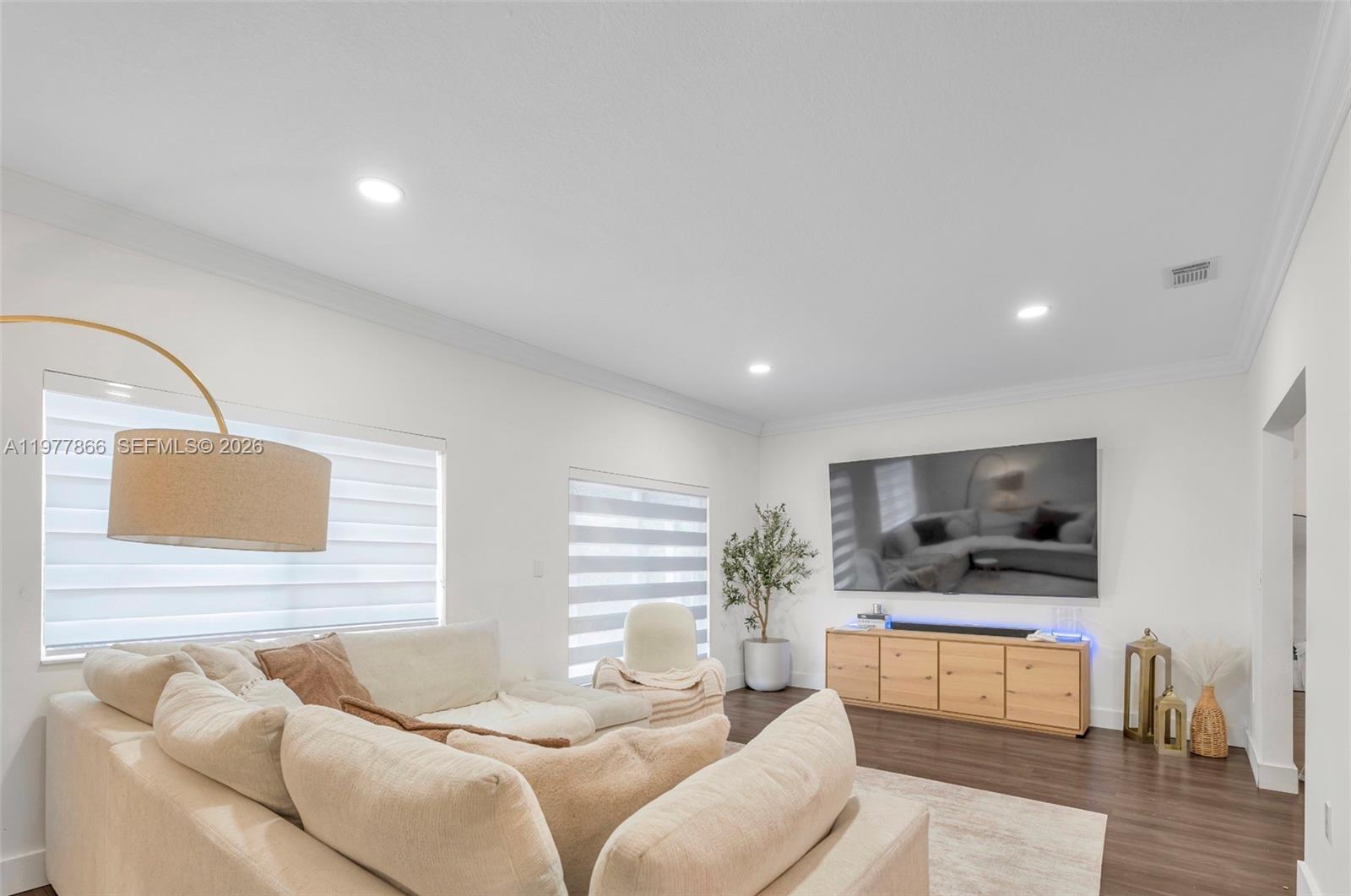 MILON VENTURE - Residential Lease