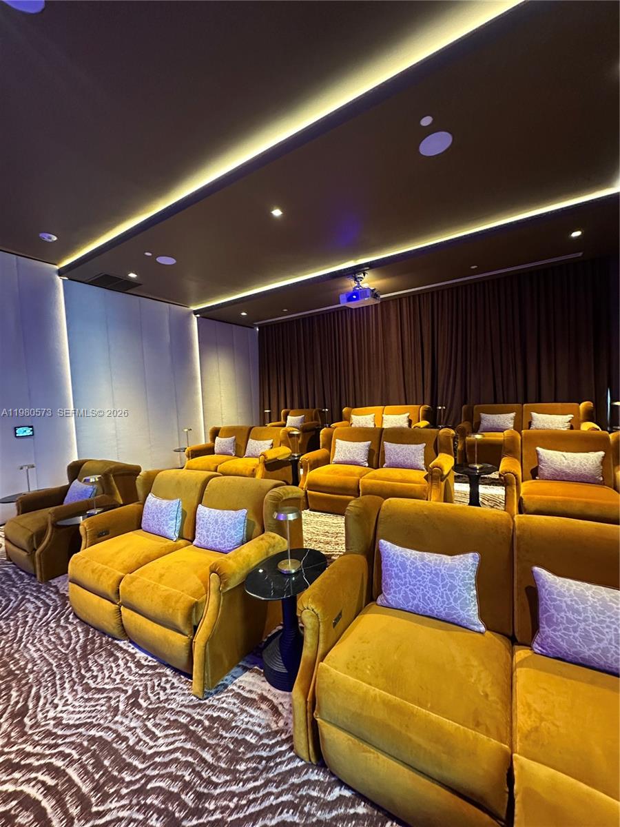 VICEROY BRICKELL - Residential Lease