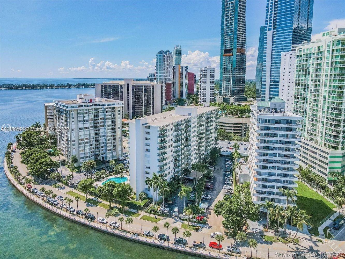 BRICKELL BAY TOWER CONDO - Residential