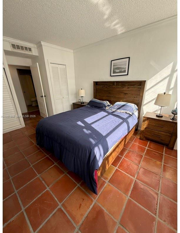 BRICKELL BAY TOWER CONDO - Residential