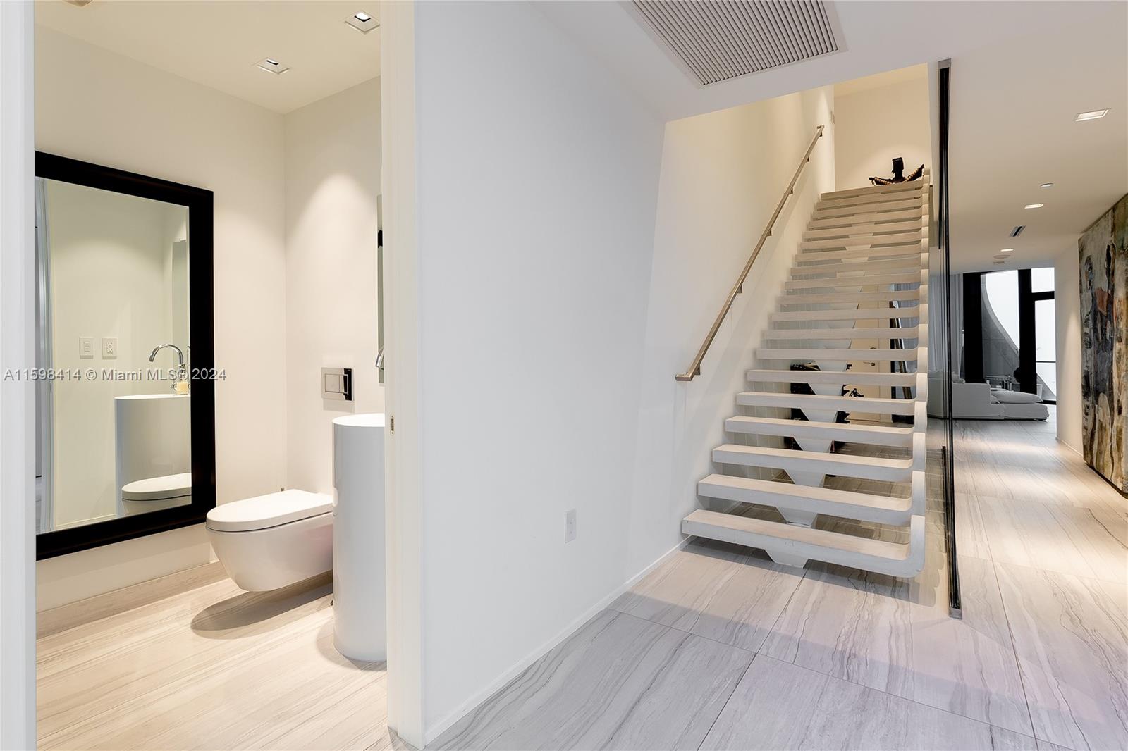 ONE THOUSAND MUSEUM CONDO - Residential