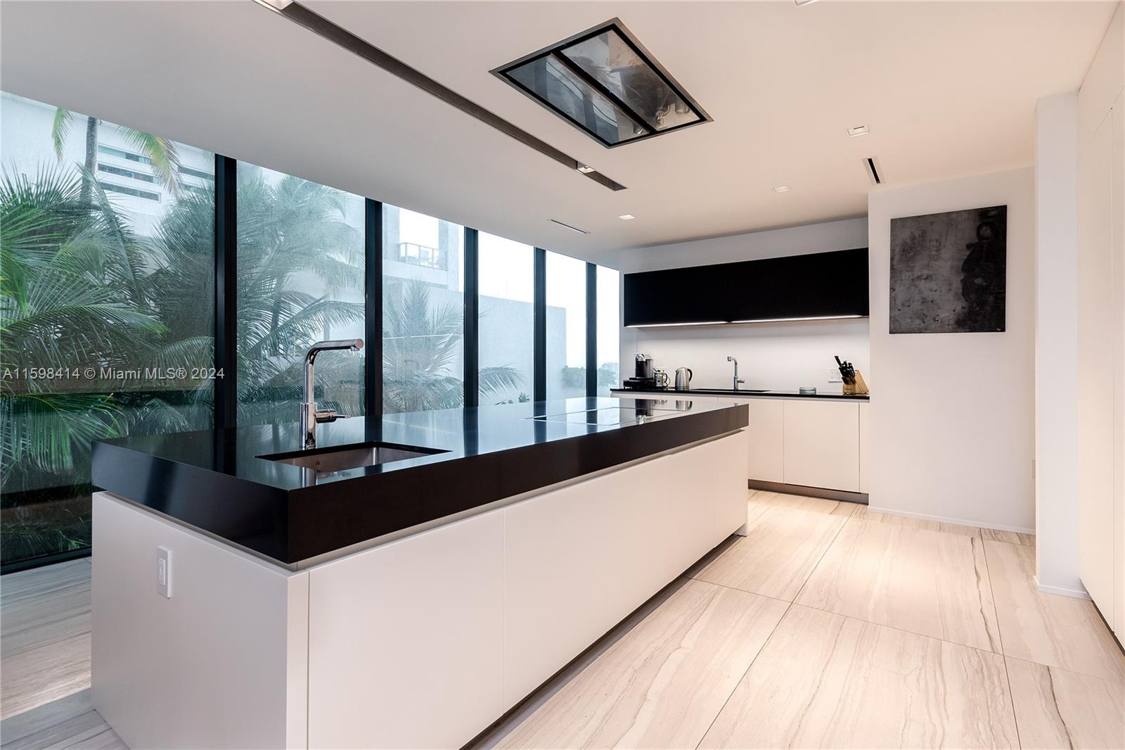 ONE THOUSAND MUSEUM CONDO - Residential