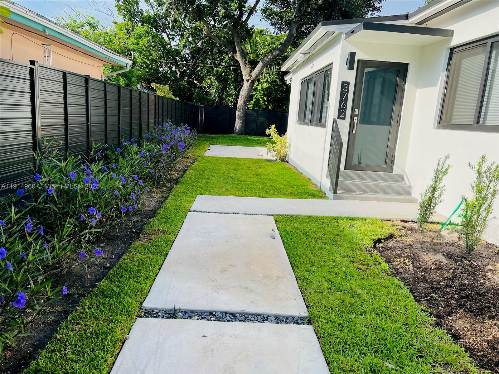 DOUGLAS MANOR - Residential Lease