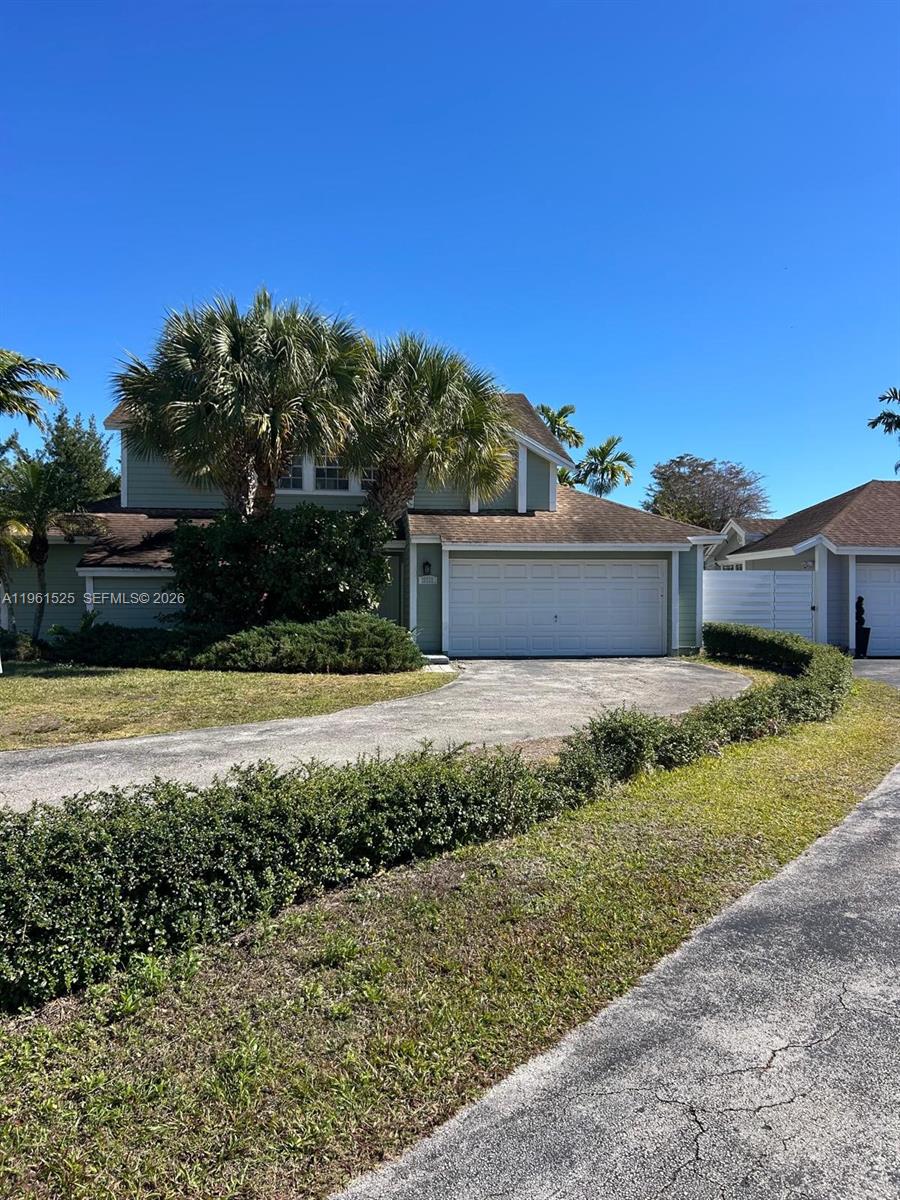 ROYAL GLEN - Residential