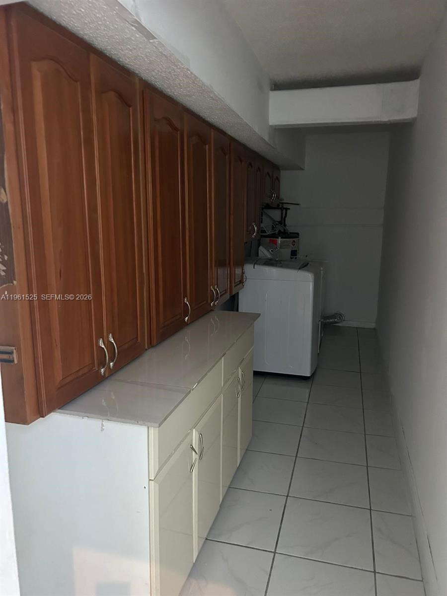 ROYAL GLEN - Residential