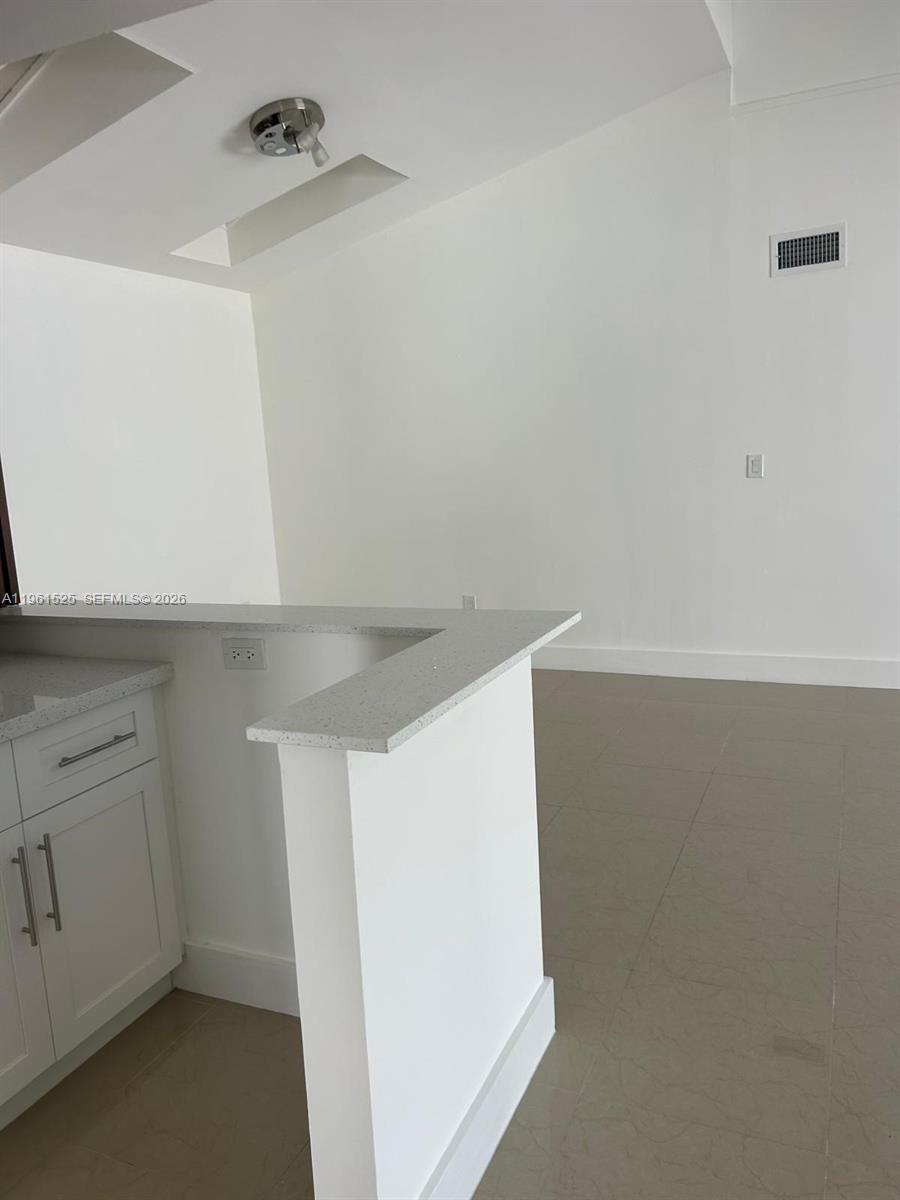 ROYAL GLEN - Residential