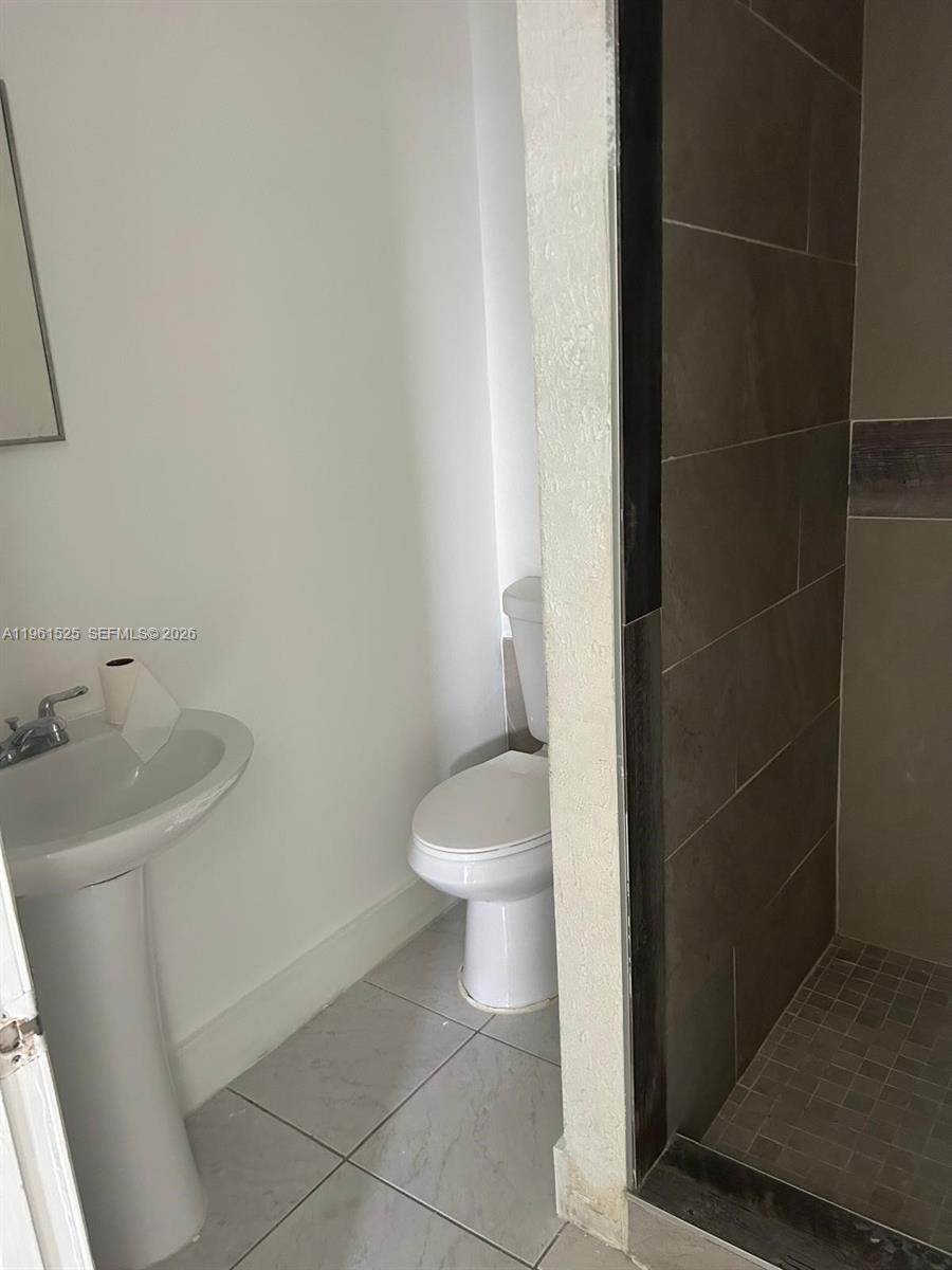 ROYAL GLEN - Residential