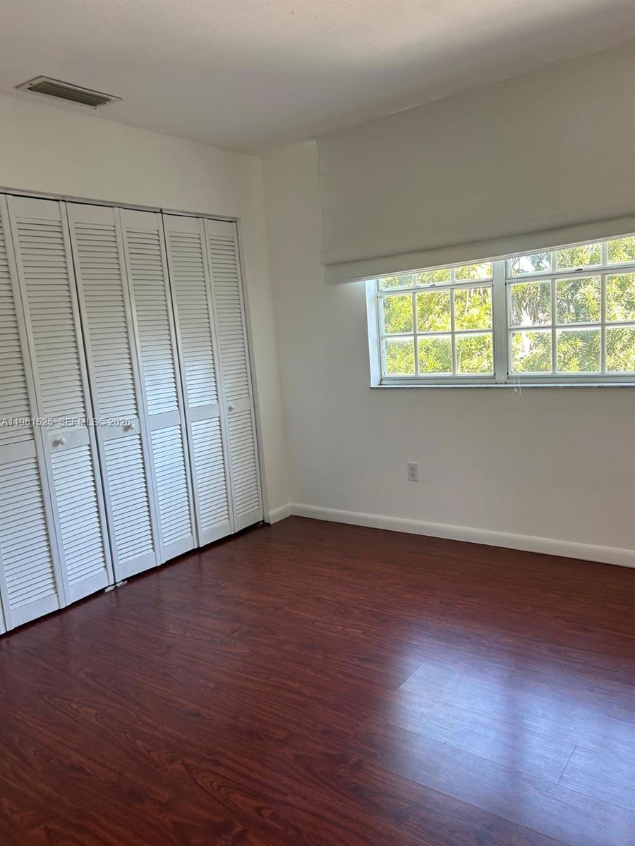 ROYAL GLEN - Residential