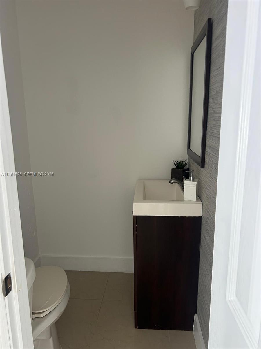 ROYAL GLEN - Residential