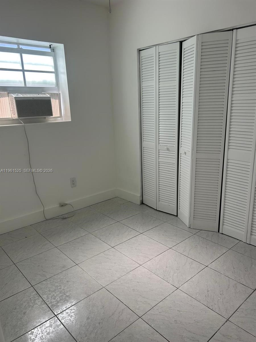 ROYAL GLEN - Residential