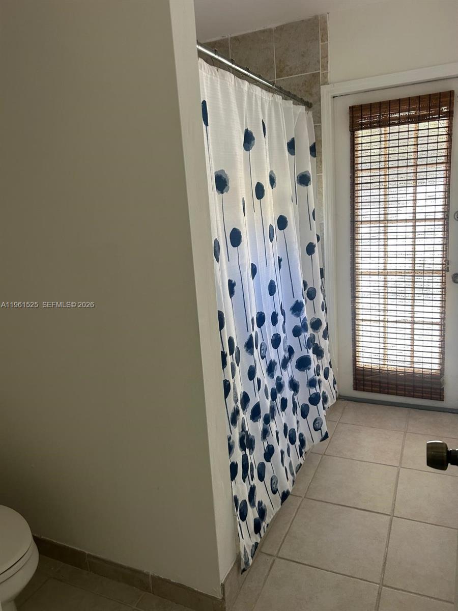 ROYAL GLEN - Residential