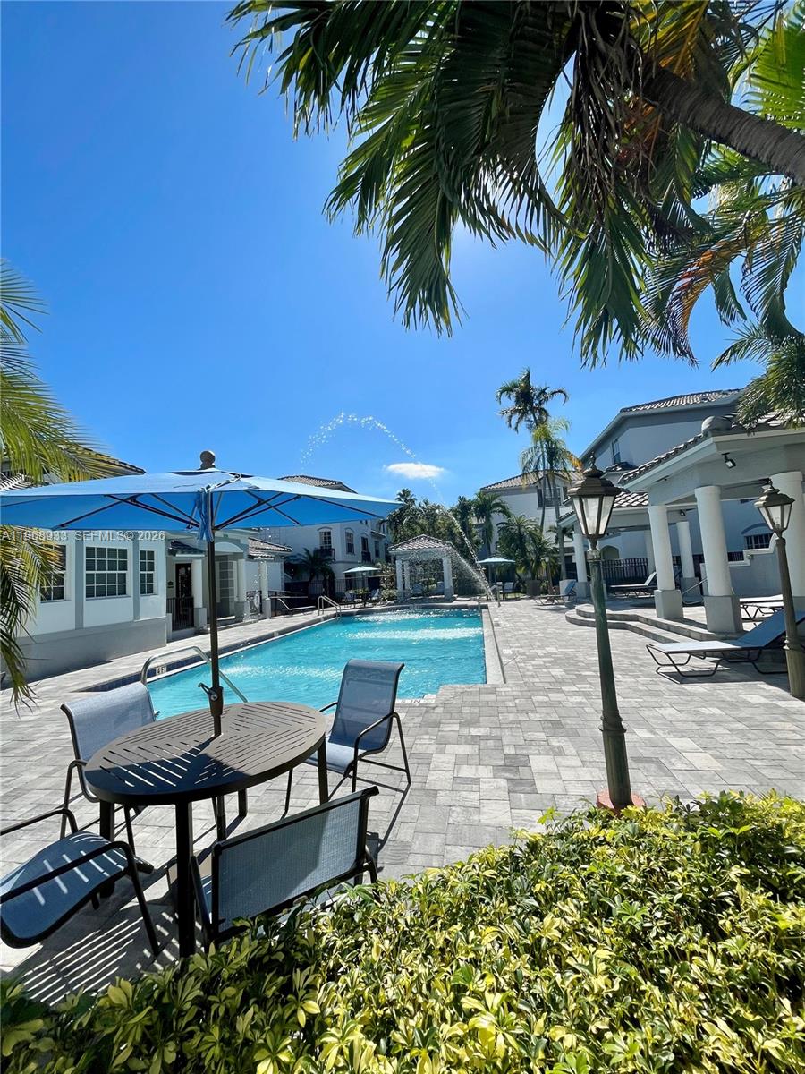 VILLAS DE TUSCANY CONDO - Residential