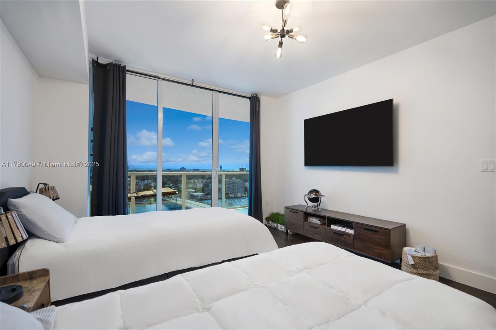 THE BRIDGEWATER CONDO - Residential