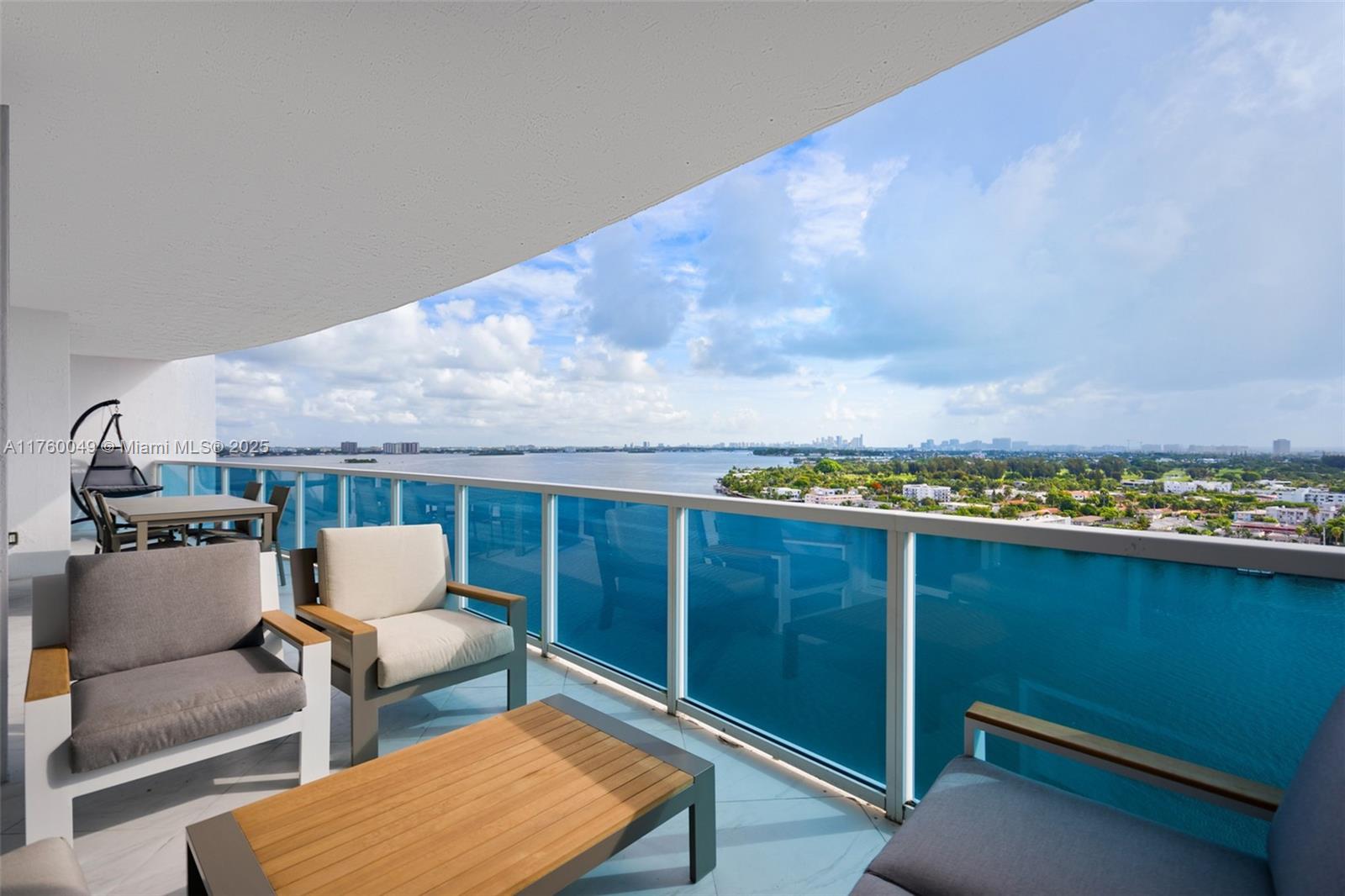 THE BRIDGEWATER CONDO - Residential