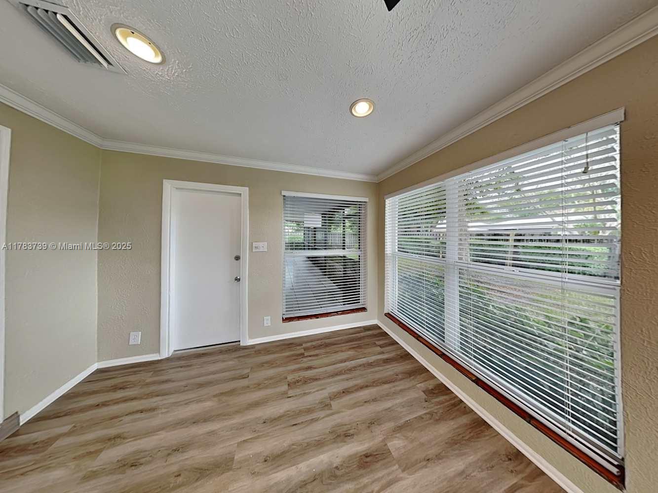 SEACREST HILLS - Residential Lease