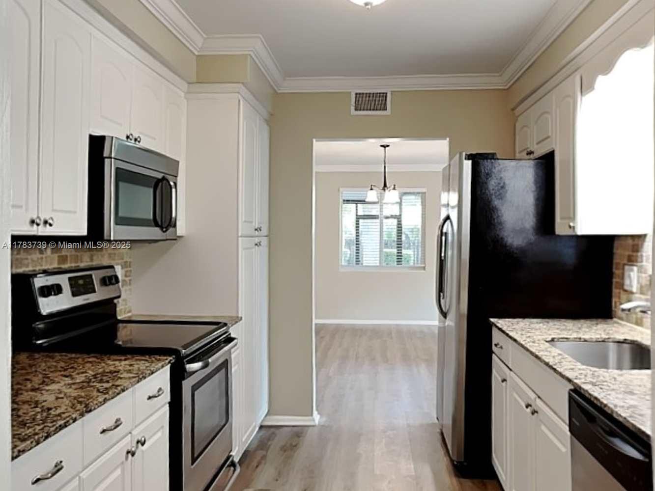 SEACREST HILLS - Residential Lease