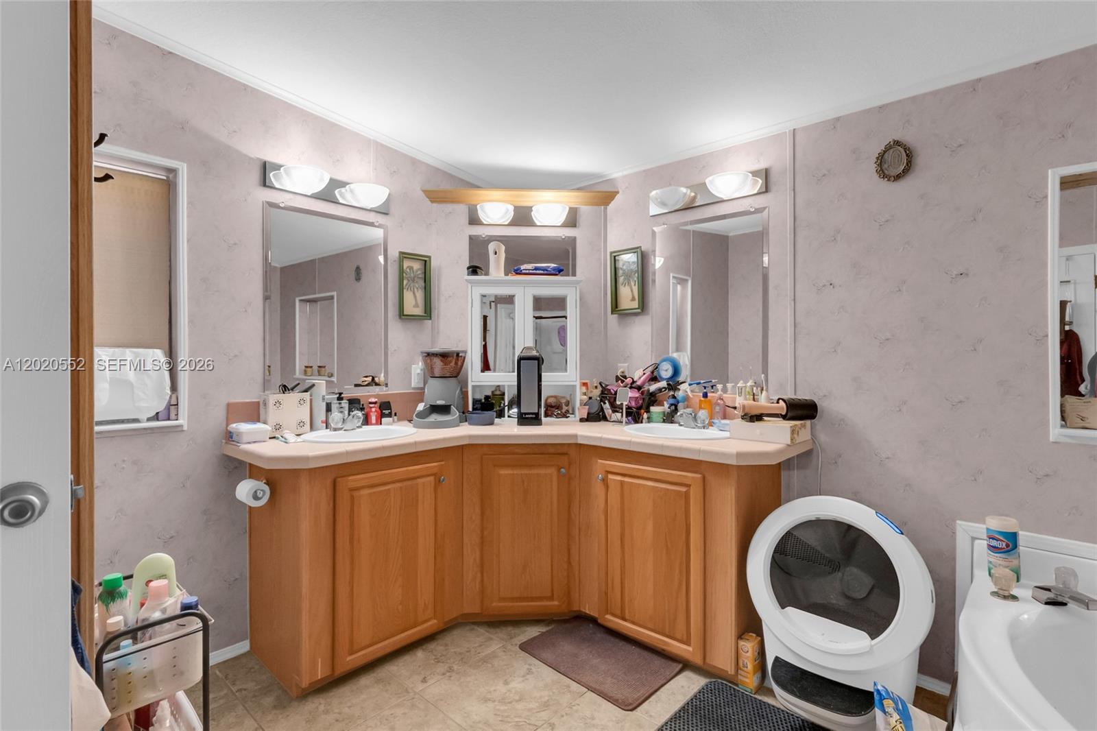 AMERICANA VILLAGE CONDO - Residential