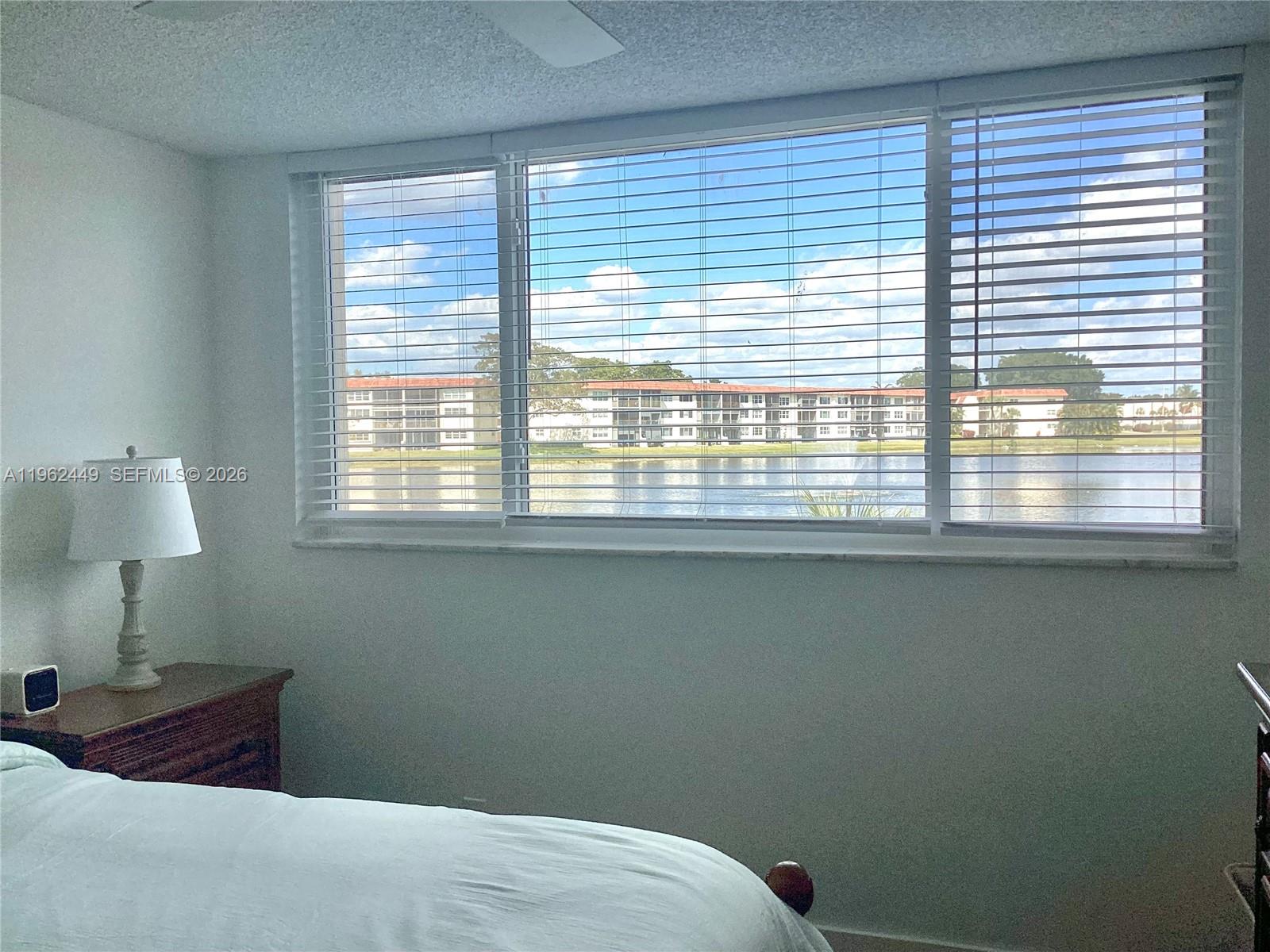 HOLLYBROOK GOLF AND TENNIS - Residential