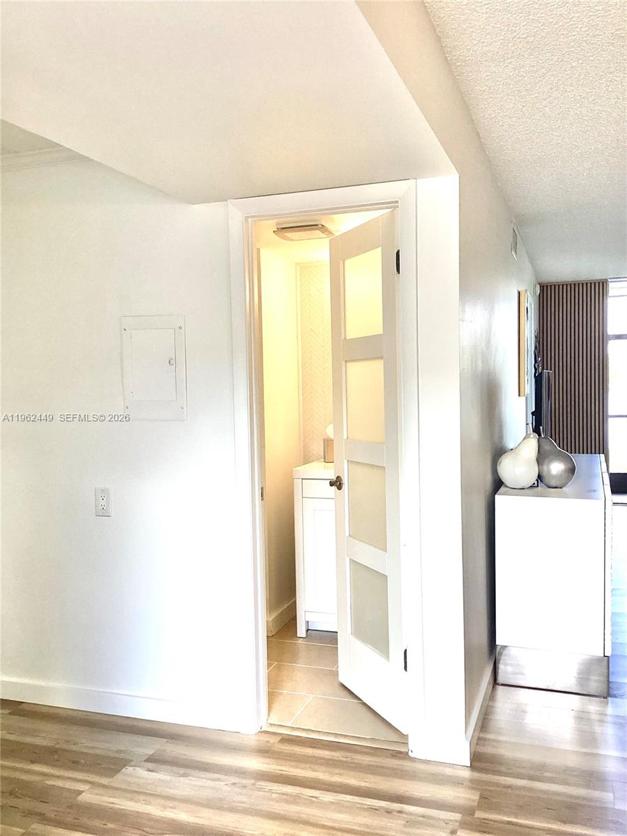 HOLLYBROOK GOLF AND TENNIS - Residential