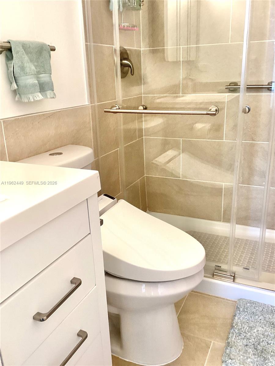 HOLLYBROOK GOLF AND TENNIS - Residential