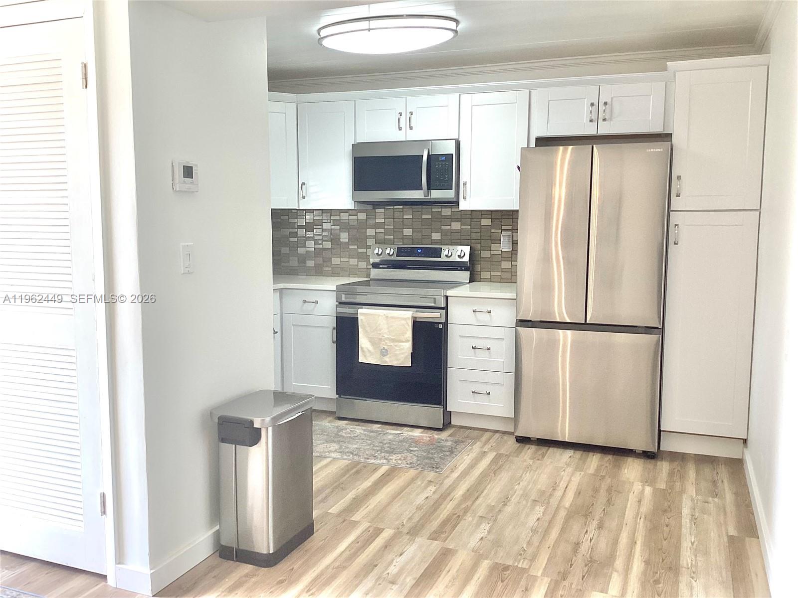 HOLLYBROOK GOLF AND TENNIS - Residential