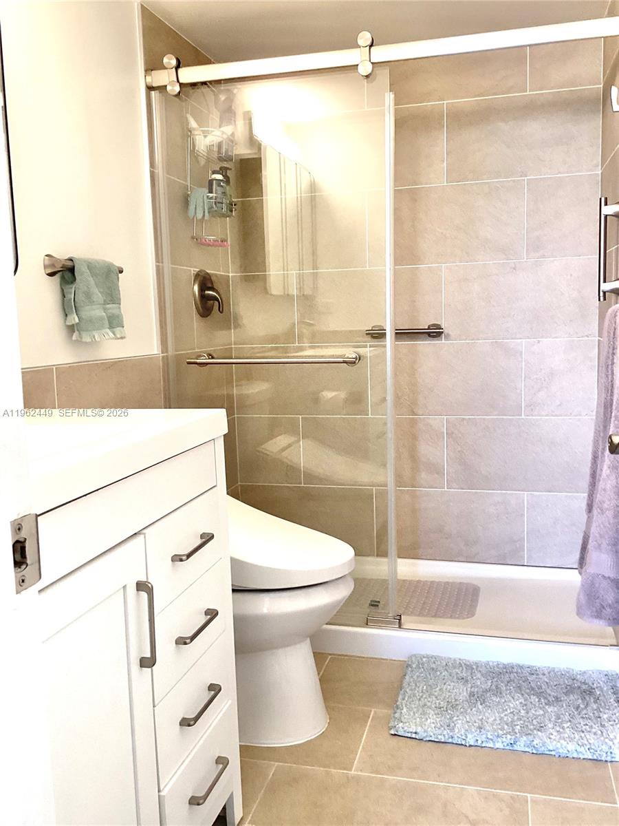 HOLLYBROOK GOLF AND TENNIS - Residential