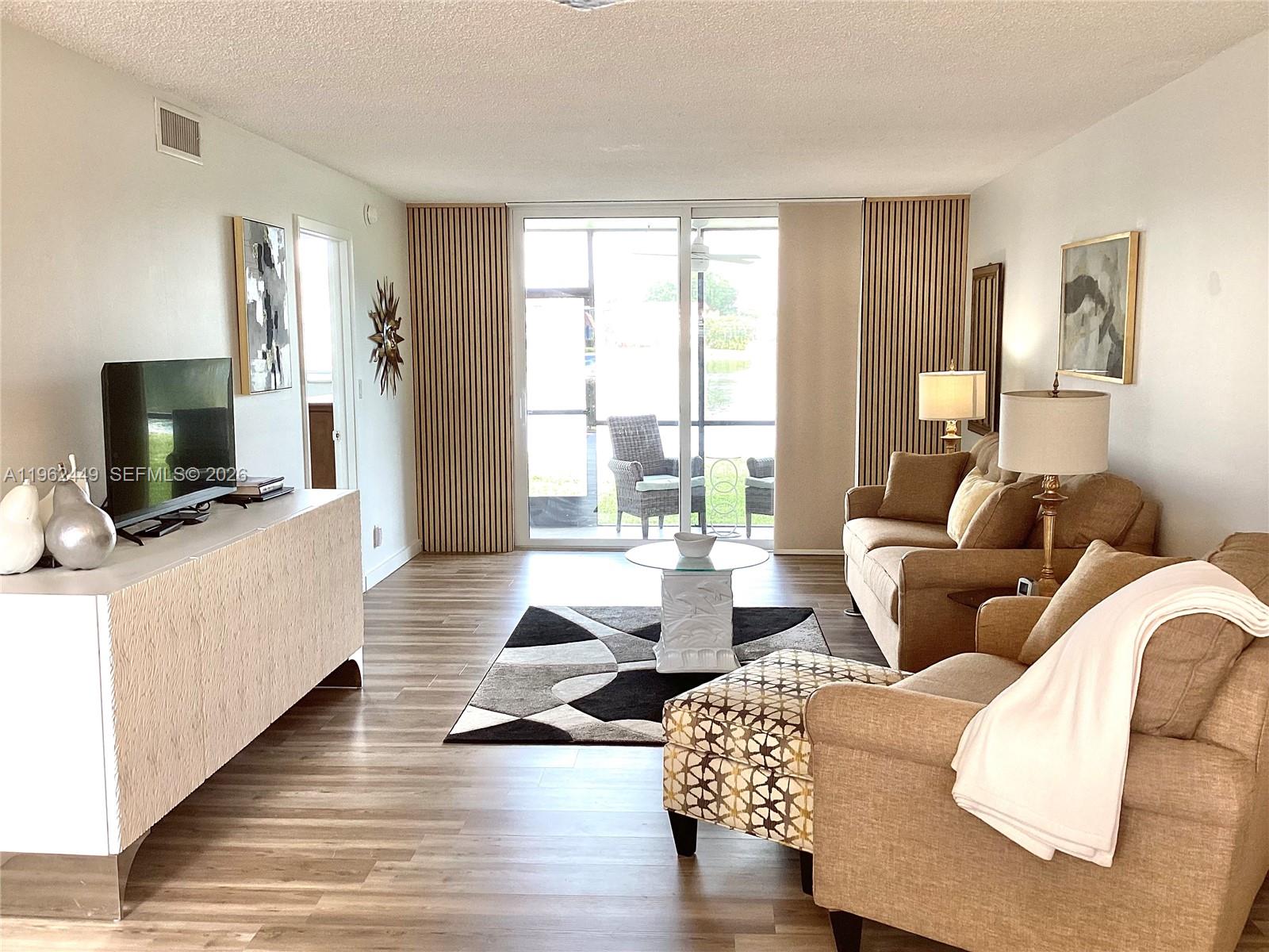 HOLLYBROOK GOLF AND TENNIS - Residential