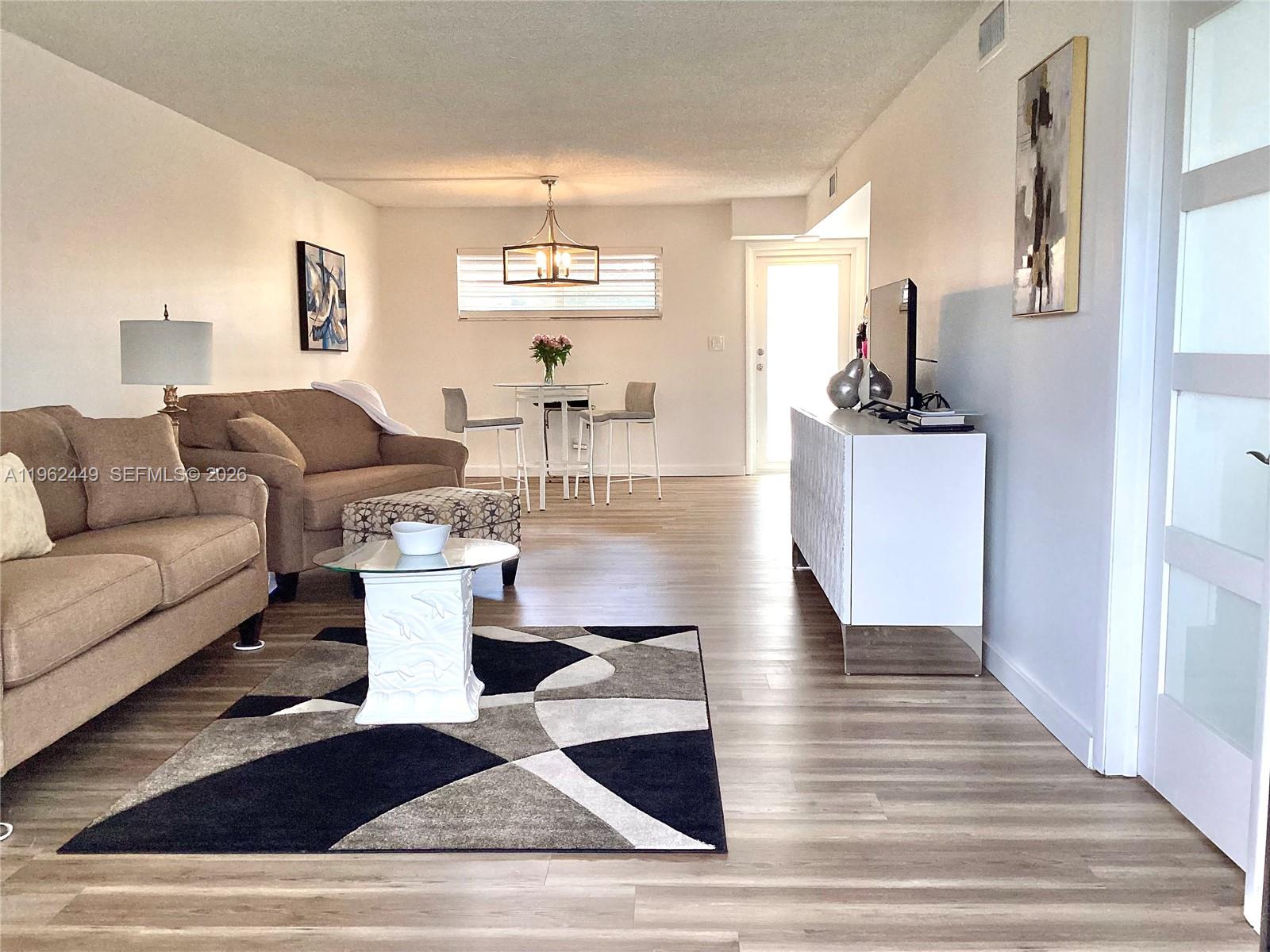 HOLLYBROOK GOLF AND TENNIS - Residential