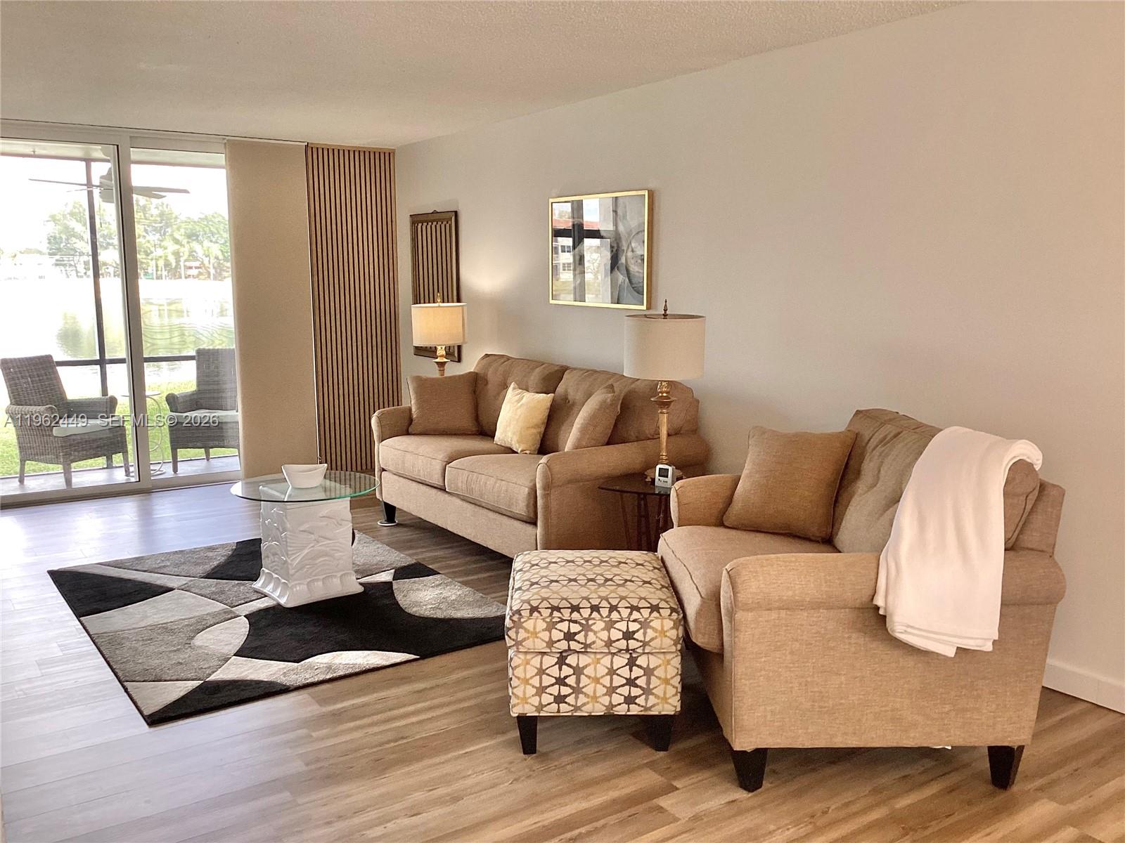 HOLLYBROOK GOLF AND TENNIS - Residential