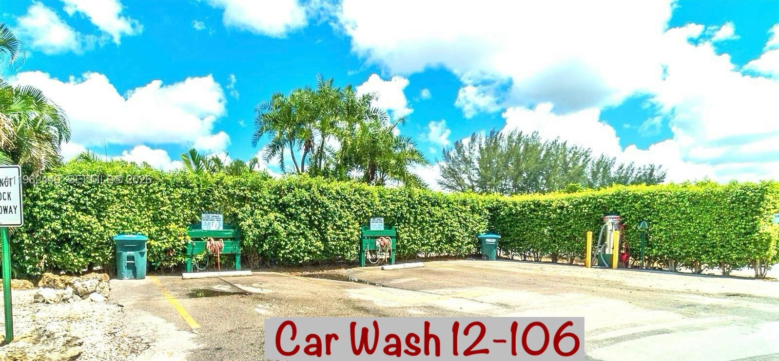 HOLLYBROOK GOLF AND TENNIS - Residential