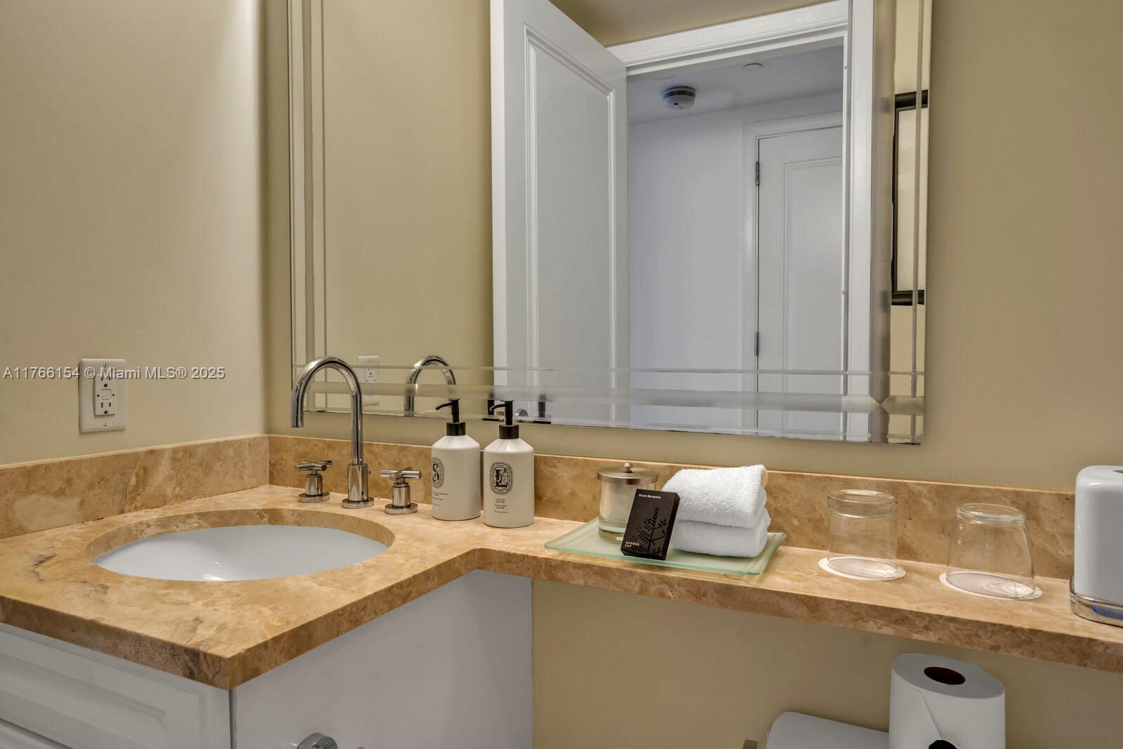 MILLENNIUM TOWER CONDOMIN - Residential Lease