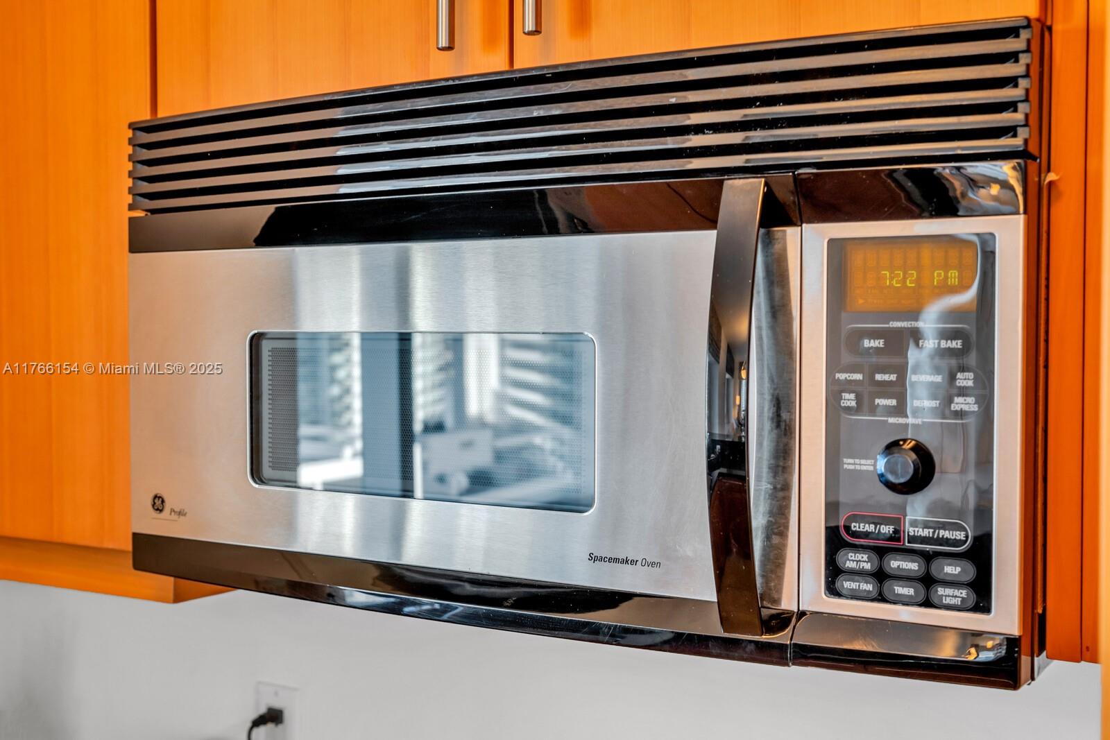 MILLENNIUM TOWER CONDOMIN - Residential Lease