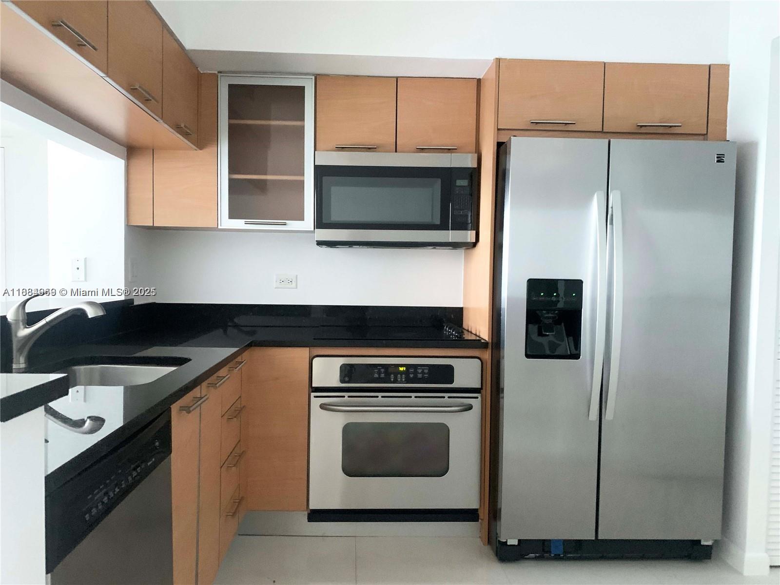 BRICKELL ON THE RIVER N T - Residential Lease