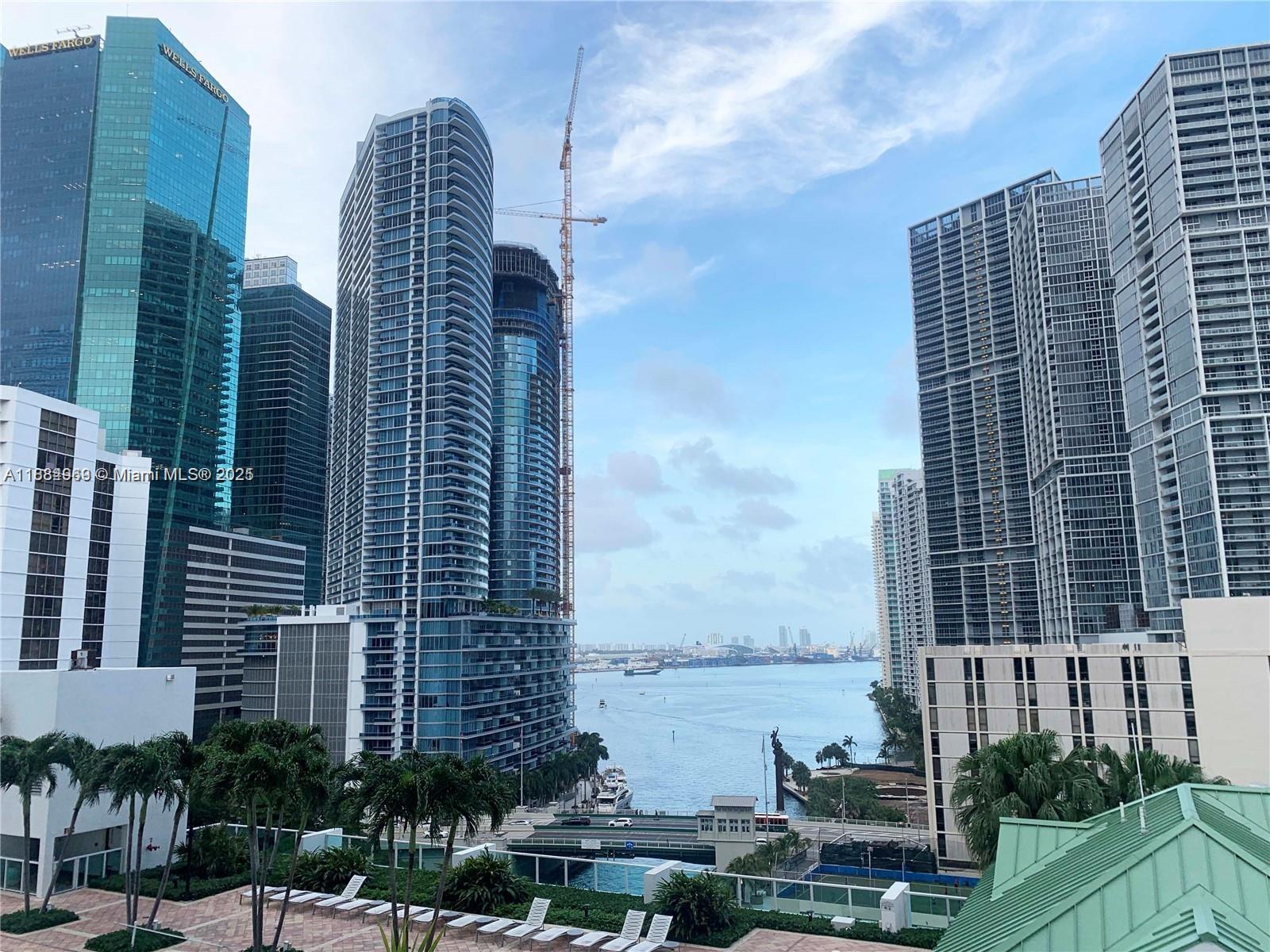 BRICKELL ON THE RIVER N T - Residential Lease