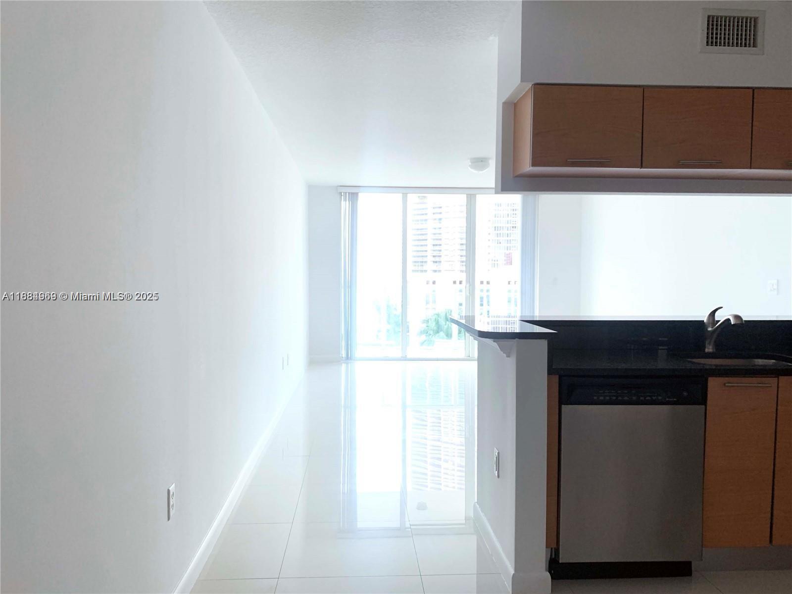 BRICKELL ON THE RIVER N T - Residential Lease