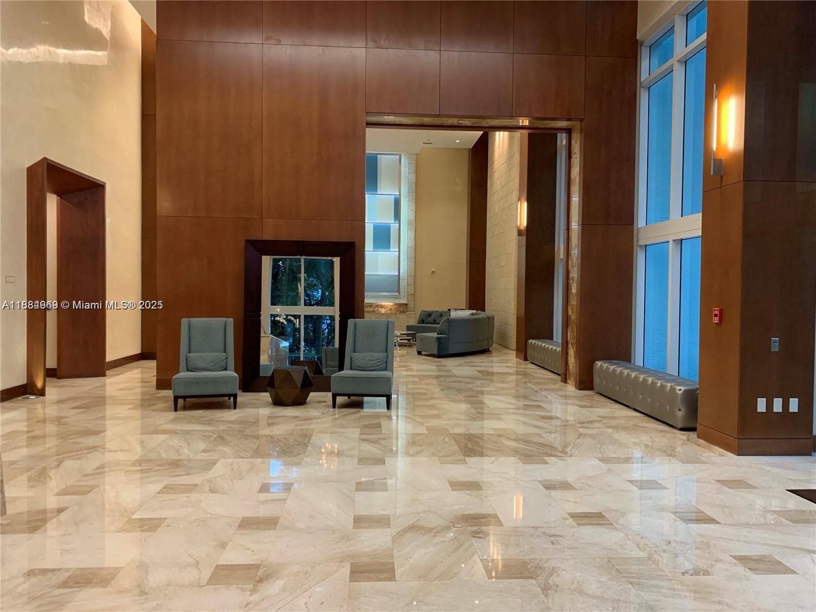 BRICKELL ON THE RIVER N T - Residential Lease