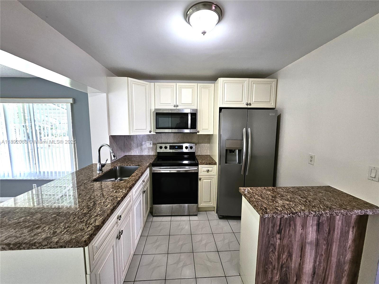 PARADISE GARDENS SEC 4 - Residential Lease