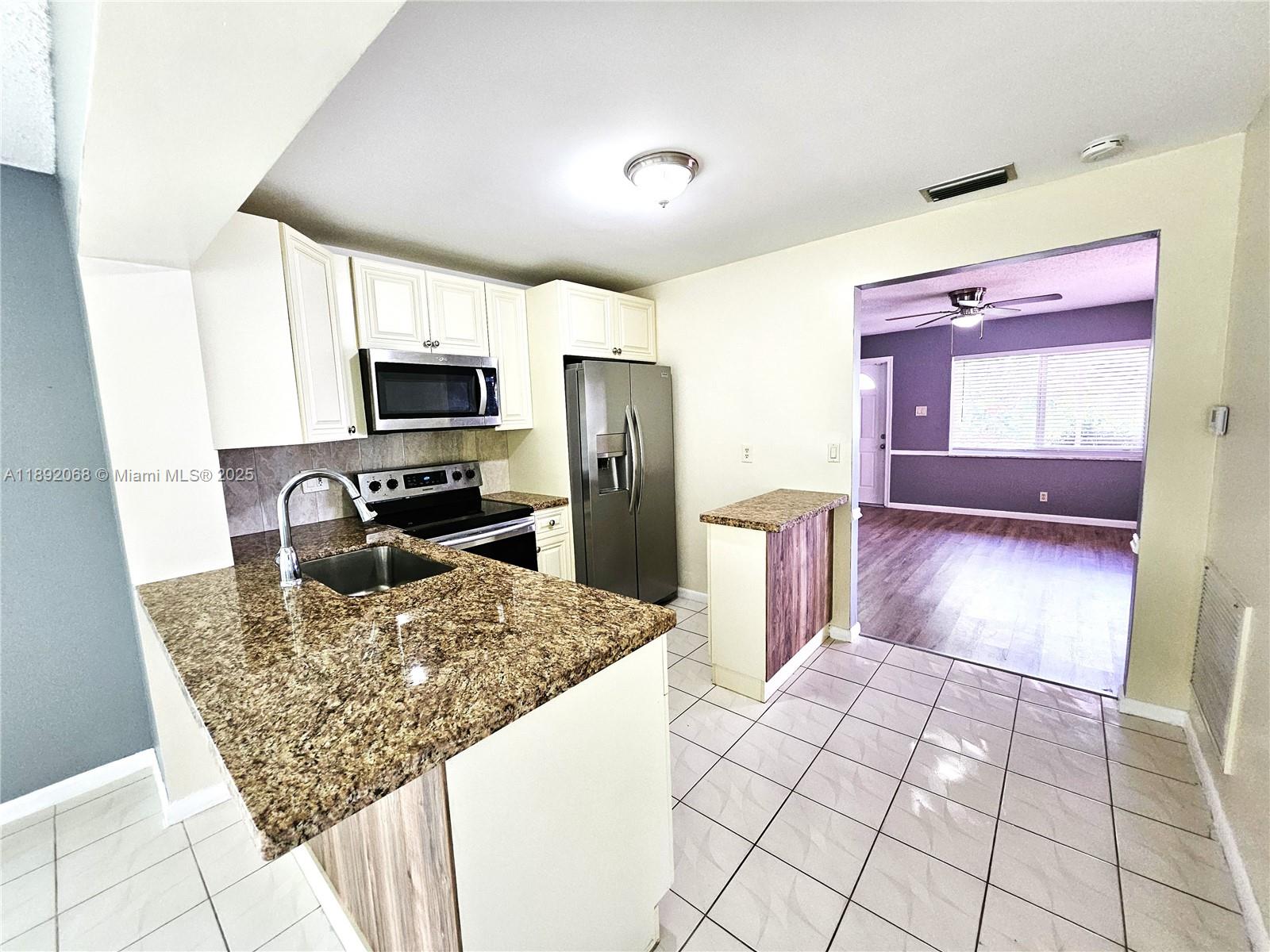 PARADISE GARDENS SEC 4 - Residential Lease
