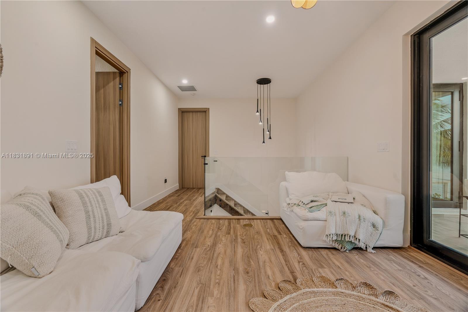 SUNSET FALLS PLAT 1 - Residential