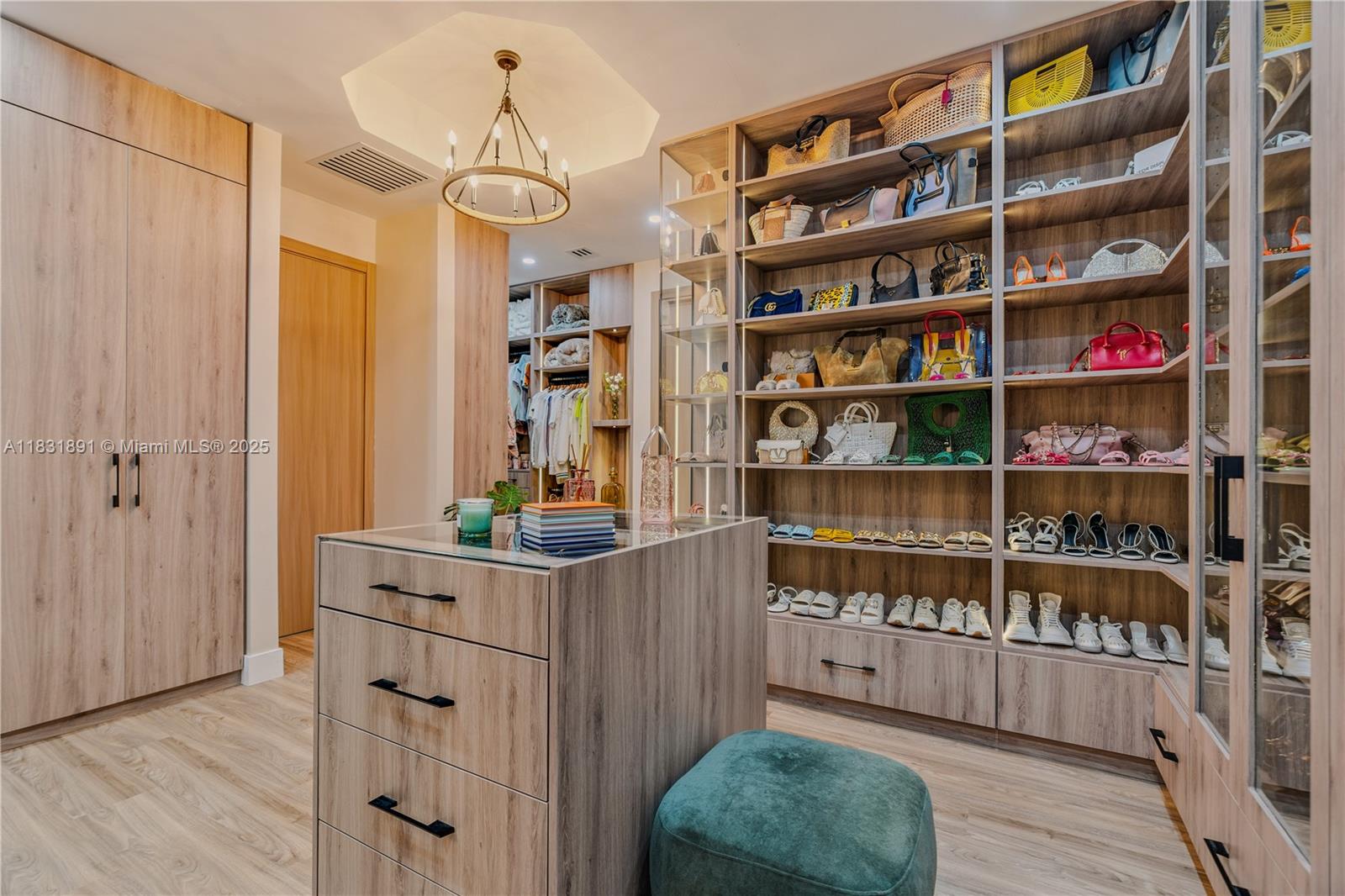 SUNSET FALLS PLAT 1 - Residential