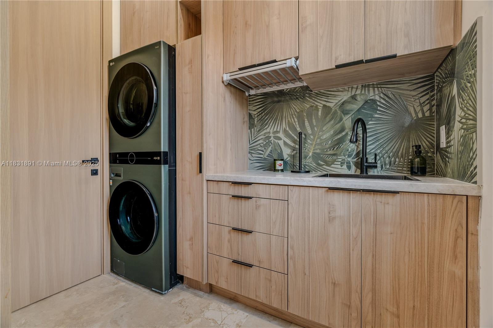 SUNSET FALLS PLAT 1 - Residential