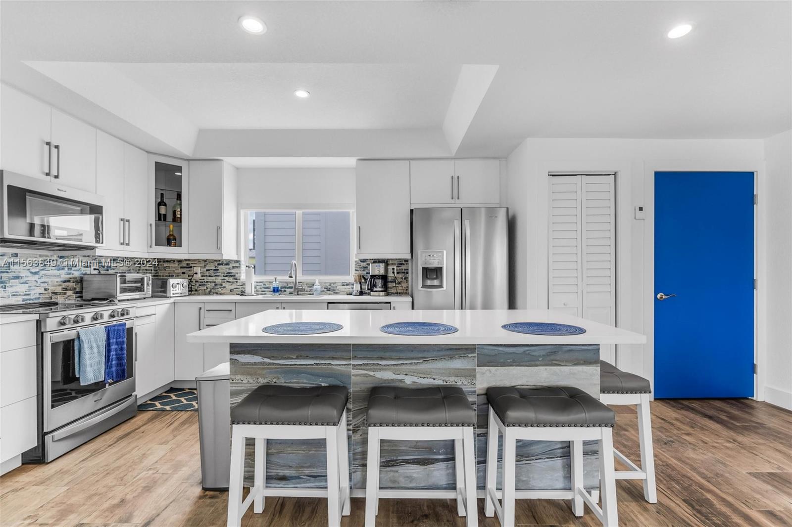 KEY LARGO OCEAN RESORT CO - Residential Lease
