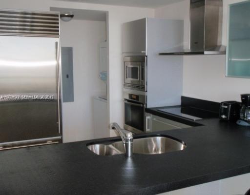 TRUMP ROYALE CONDO - Residential